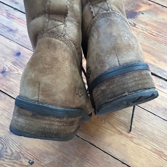 Ugg suede lace up winter boots - Picture 5 of 8